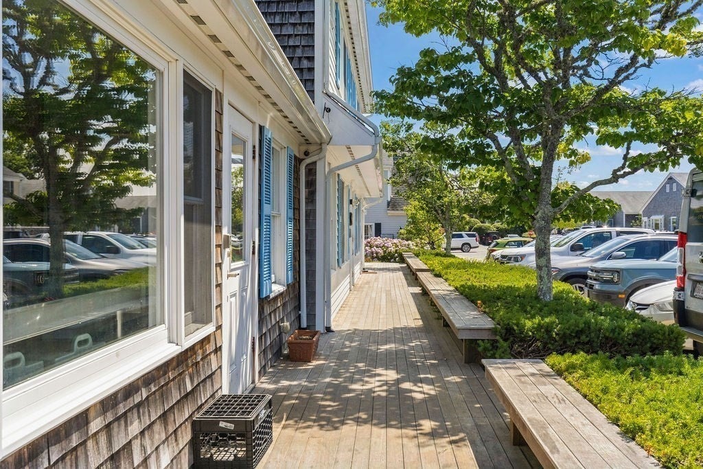 258 Edgartown-Vineyard Haven Rd