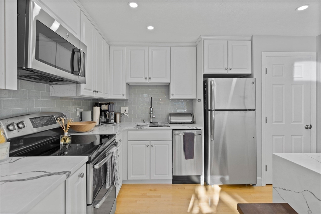 34 Washington St 2B