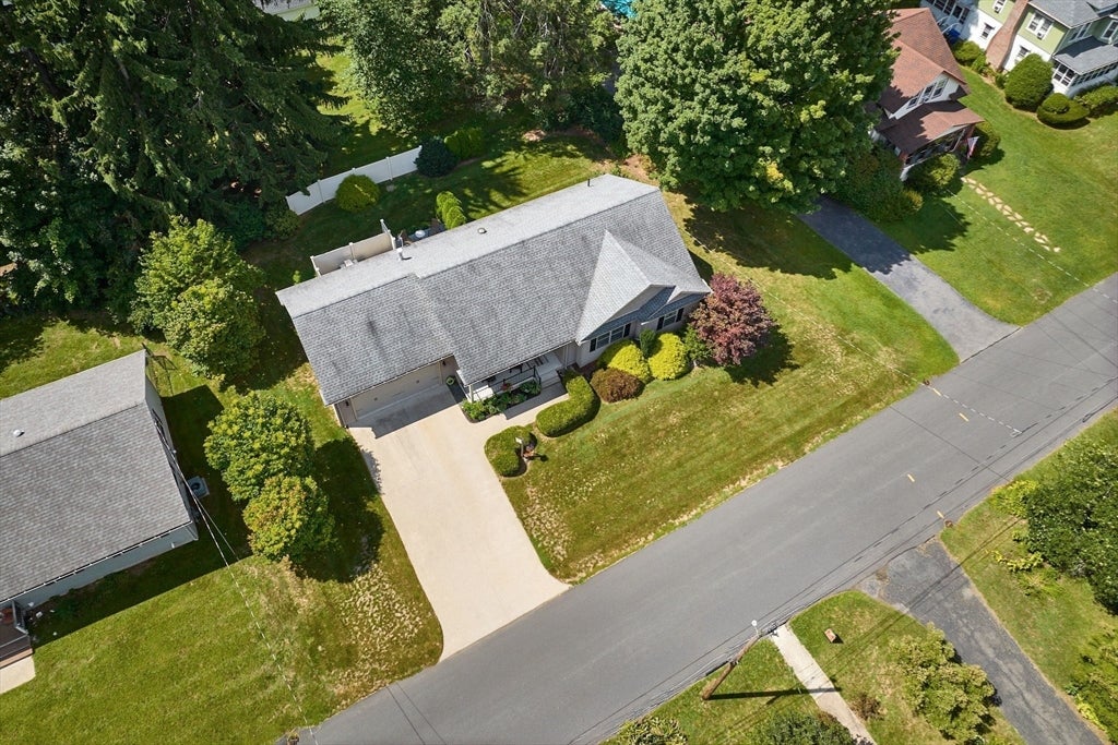 4 Mckinley Ave, Easthampton, MA Photo #27