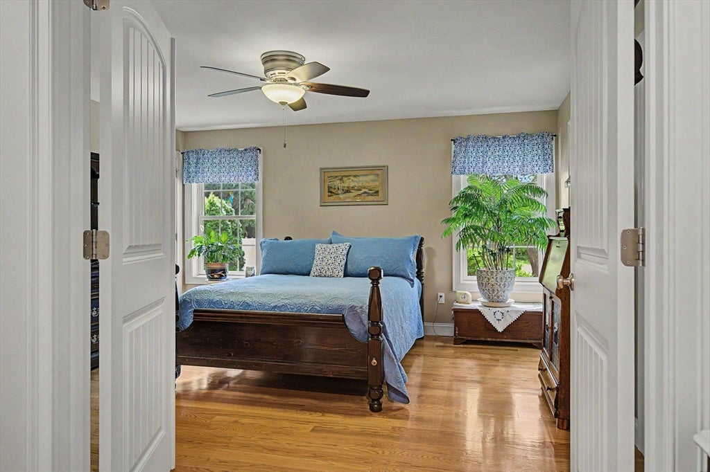 4 Mckinley Ave, Easthampton, MA Photo #14
