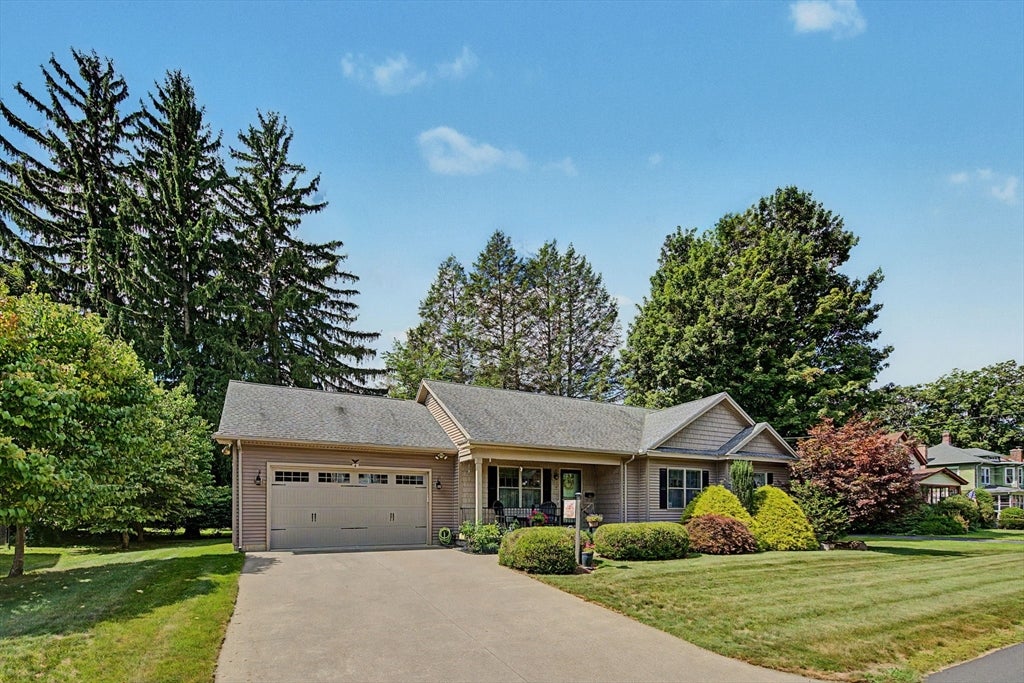 Photo of 4 Mckinley Ave, Easthampton, MA