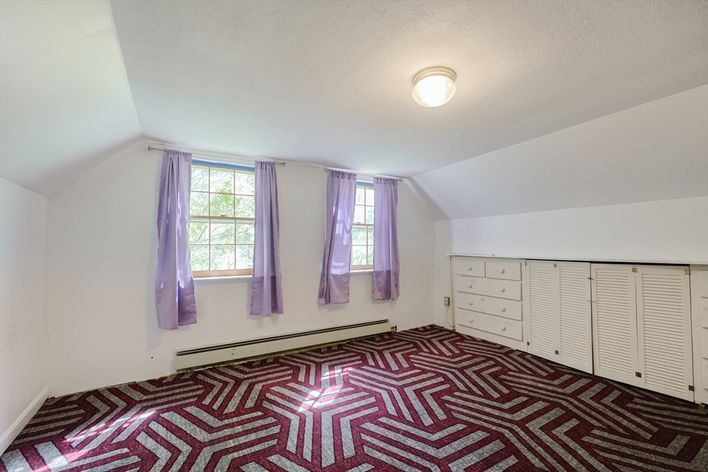 Foxboro, Massachusetts 02035, United States, 4 Bedrooms Bedrooms, ,3 BathroomsBathrooms,Residential,Active,135202