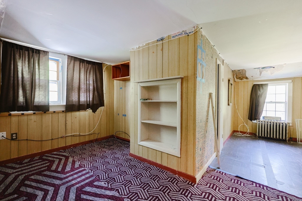 Foxboro, Massachusetts 02035, United States, 4 Bedrooms Bedrooms, ,3 BathroomsBathrooms,Residential,Active,135202