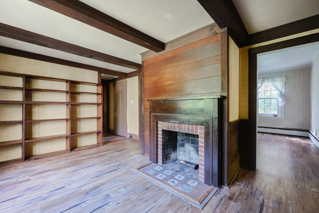 Foxboro, Massachusetts 02035, United States, 4 Bedrooms Bedrooms, ,3 BathroomsBathrooms,Residential,Active,135202