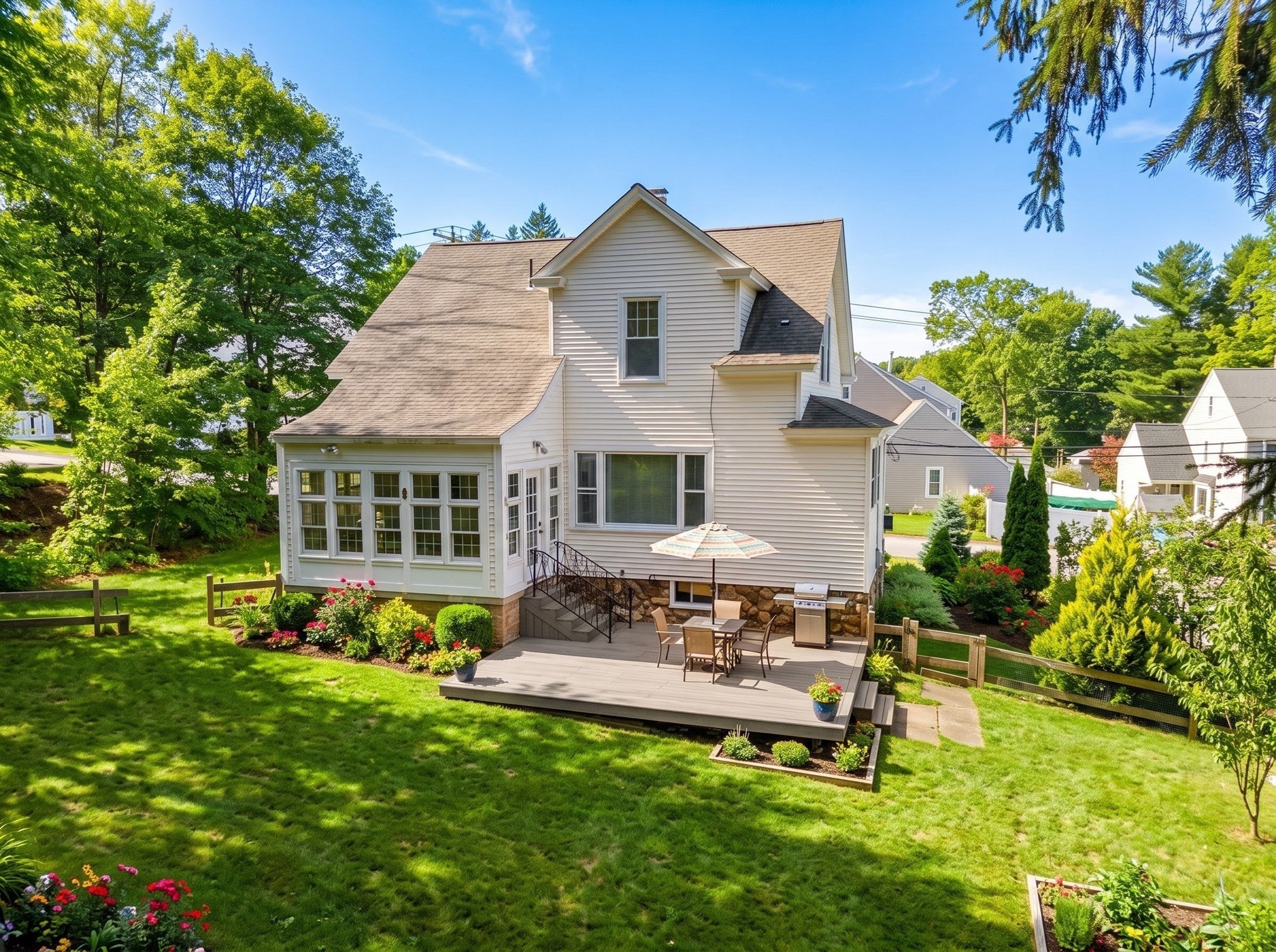 46 Barrett Ave, Worcester, MA Photo #2