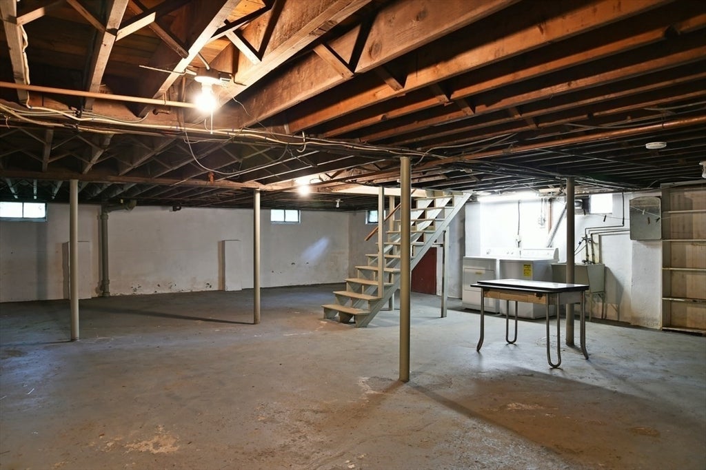 11 Almon Ave, West Springfield, MA Photo #21