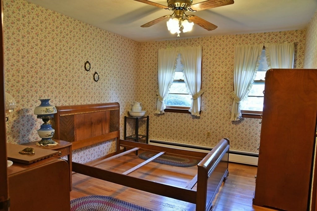 11 Almon Ave, West Springfield, MA Photo #15