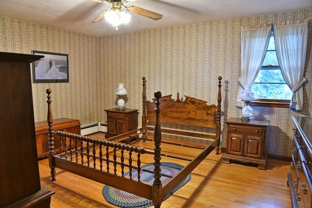 11 Almon Ave, West Springfield, MA Photo #18