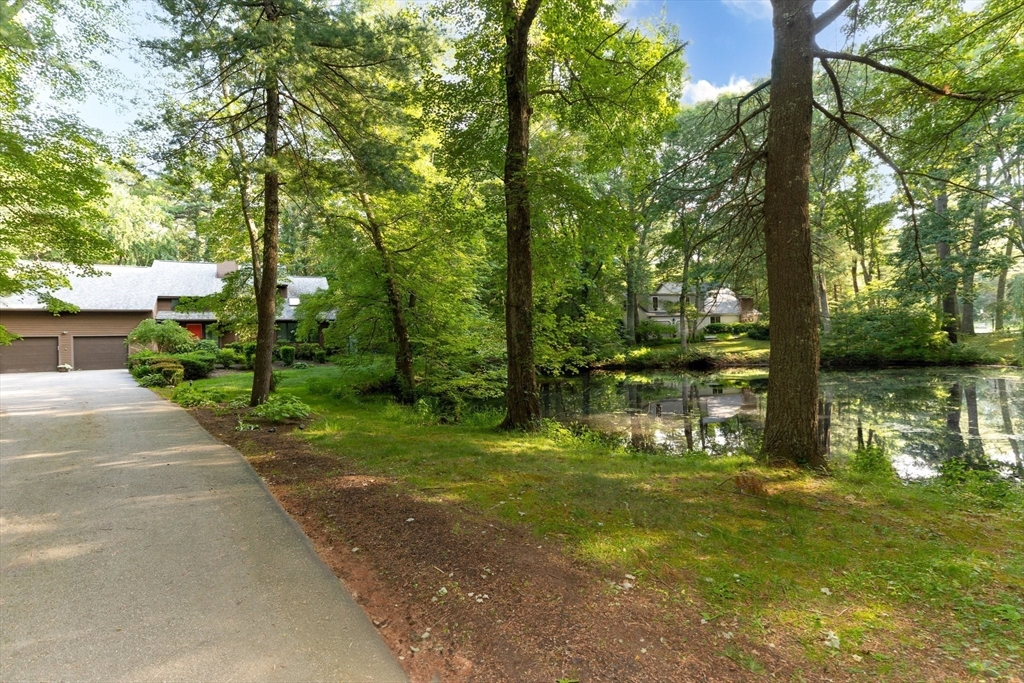 11 Running Stream Rd