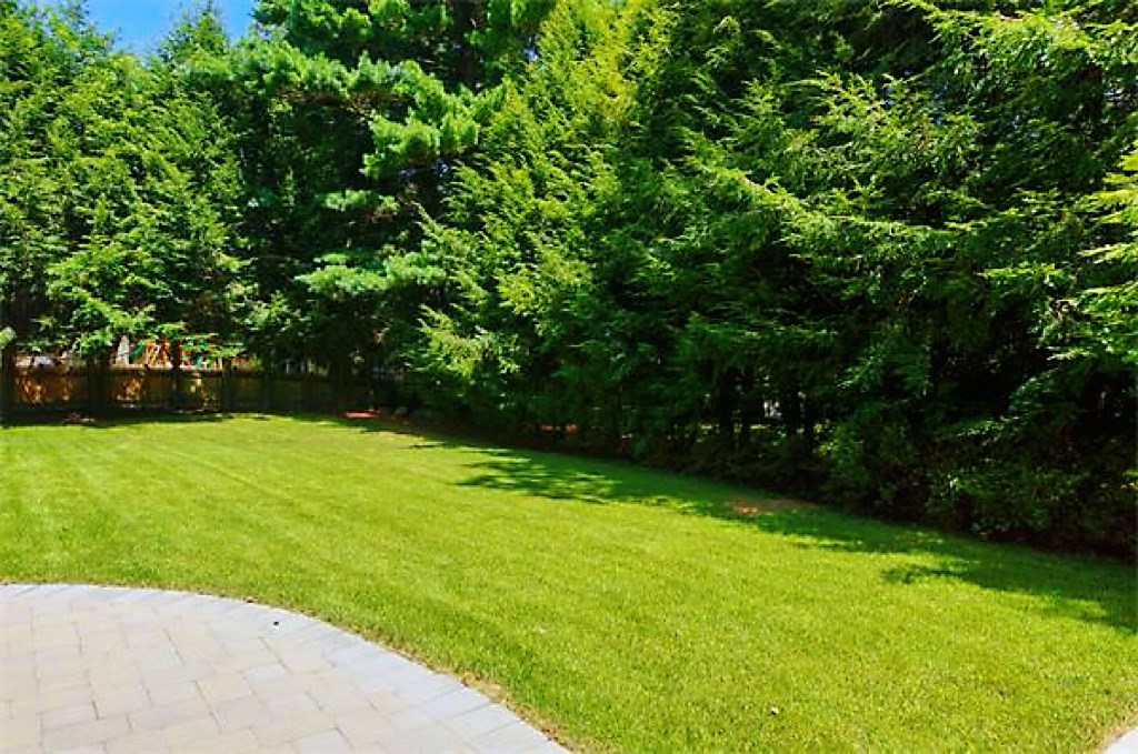 62 Country Club Ln