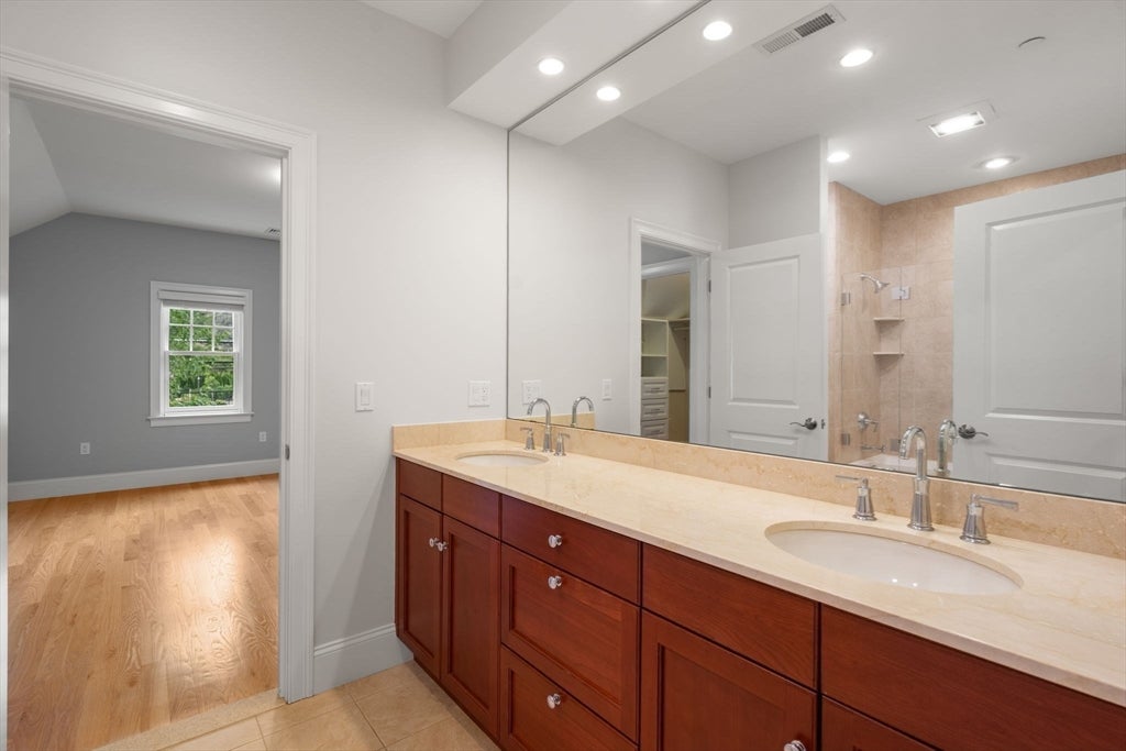 60 Graystone CIR #60, Winchester, MA, 60 Graystone CIR #60, Winchester, MA Photo #18