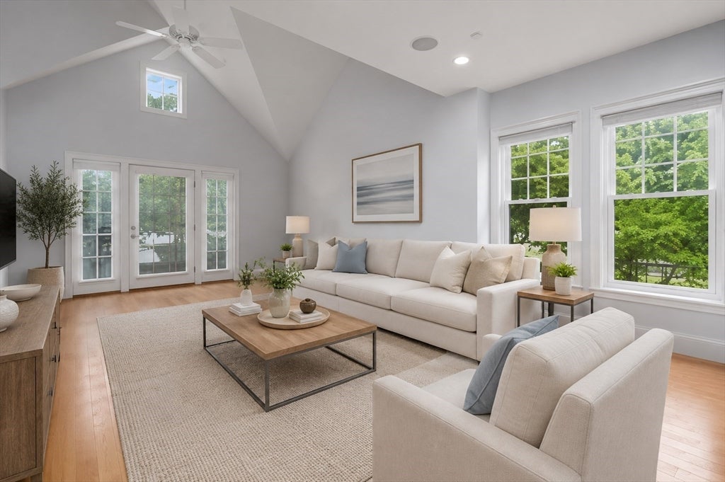 60 Graystone CIR #60, Winchester, MA, 60 Graystone CIR #60, Winchester, MA Photo #4