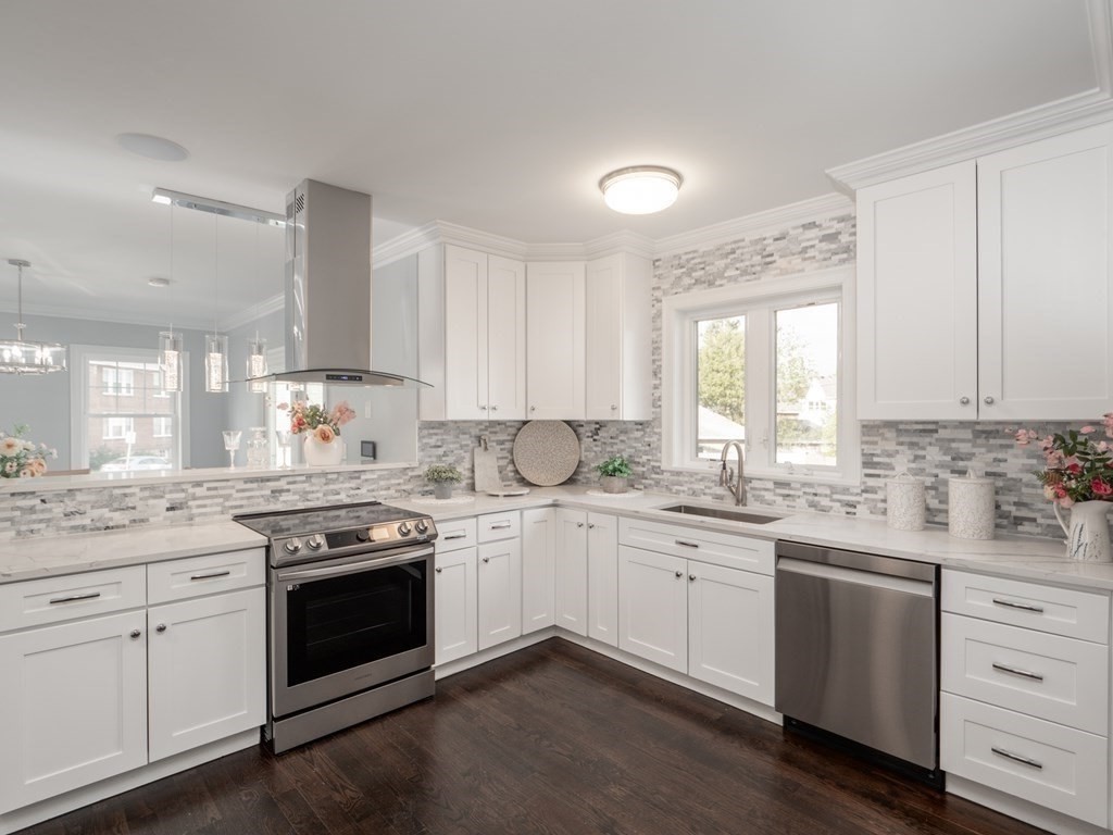 472 Hyde Park Ave 472