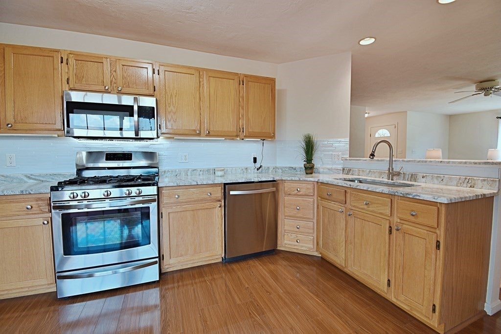 19 Ptarmigan Dr #19, Shrewsbury, MA, 19 Ptarmigan Dr #19, Shrewsbury, MA Photo #17