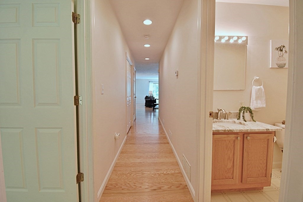 19 Ptarmigan Dr #19, Shrewsbury, MA, 19 Ptarmigan Dr #19, Shrewsbury, MA Photo #30
