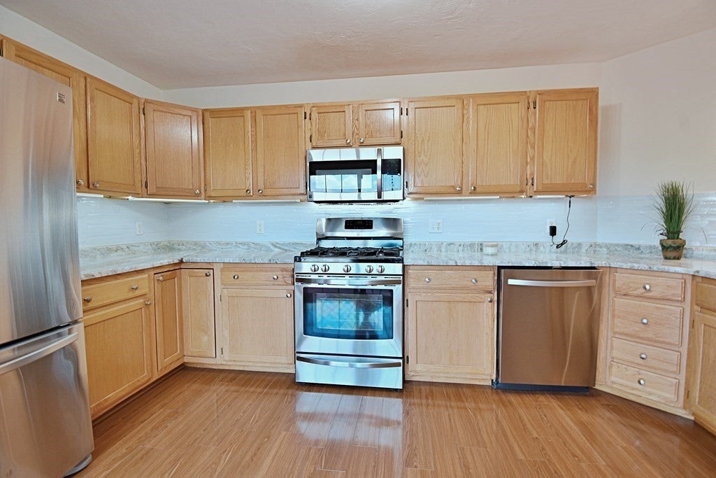 19 Ptarmigan Dr #19, Shrewsbury, MA, 19 Ptarmigan Dr #19, Shrewsbury, MA Photo #16