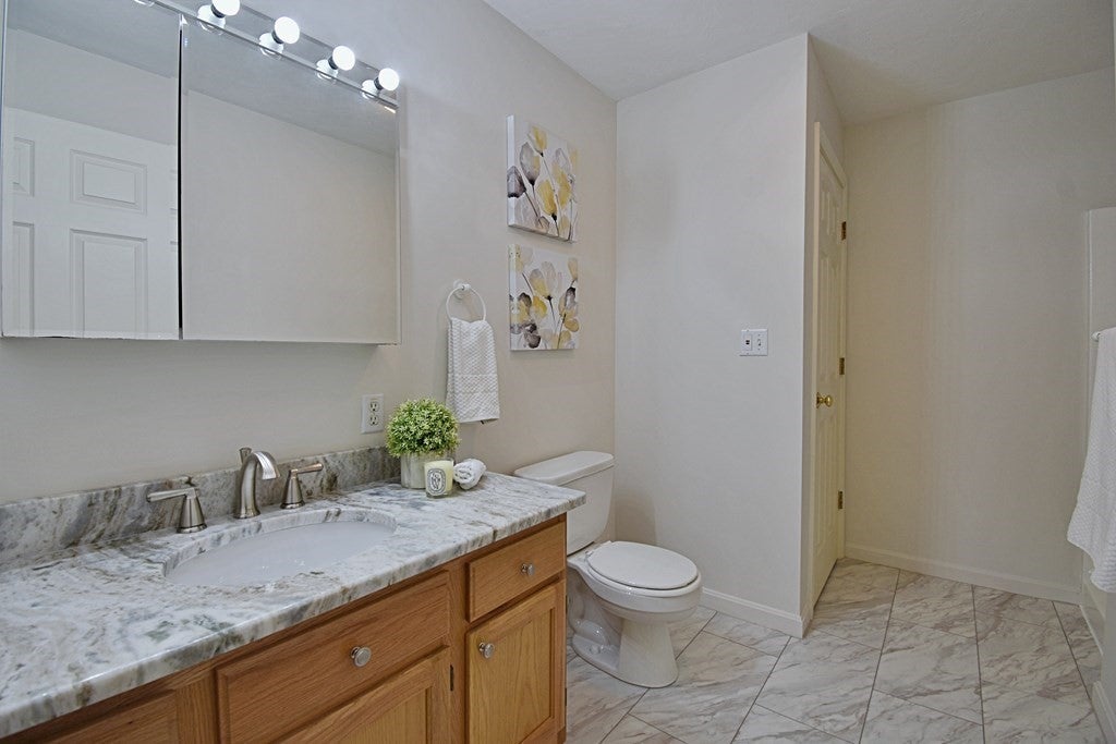 19 Ptarmigan Dr #19, Shrewsbury, MA, 19 Ptarmigan Dr #19, Shrewsbury, MA Photo #22