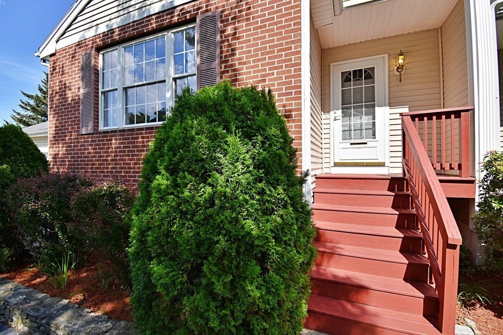19 Ptarmigan Dr #19, Shrewsbury, MA, 19 Ptarmigan Dr #19, Shrewsbury, MA Photo #2
