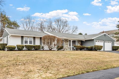 Photo of 13 Corey Drive, Peabody, MA 01960 (MLS # 73497551)