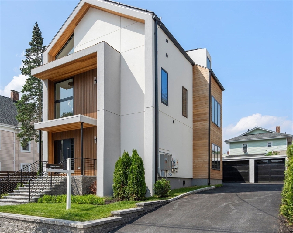 33 Conwell Ave