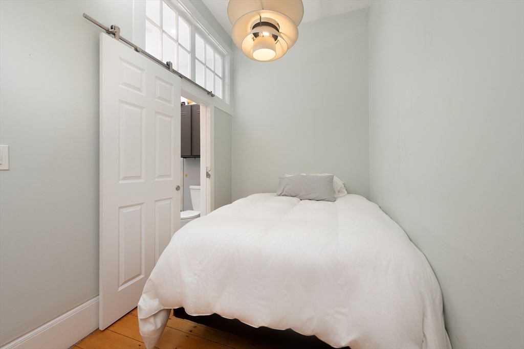 1411 Washington St. 7