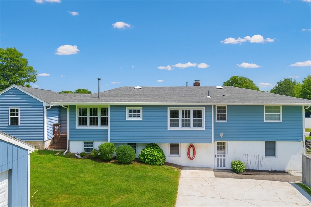 1 Amesbury St