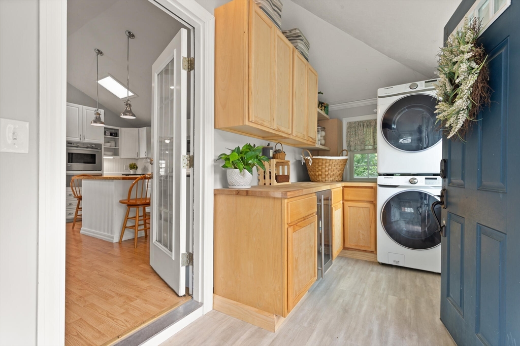 25 12th Ave