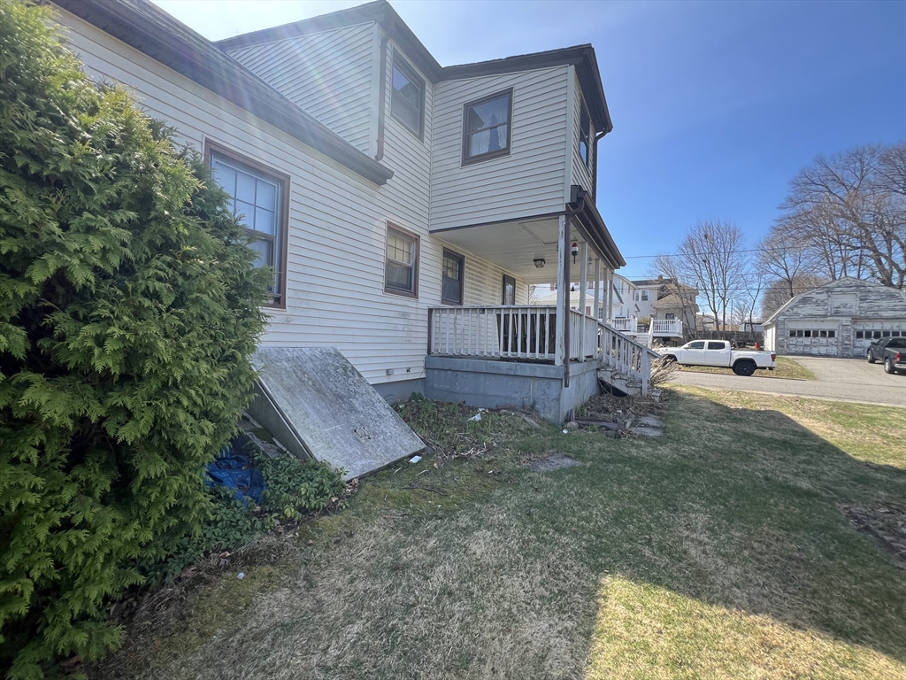 149 Lake St