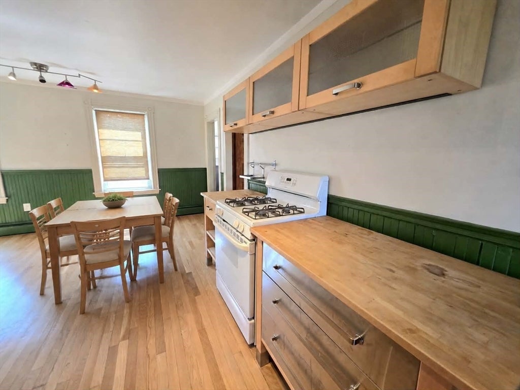 90 Congress St #4R, Salem, MA Photo #10