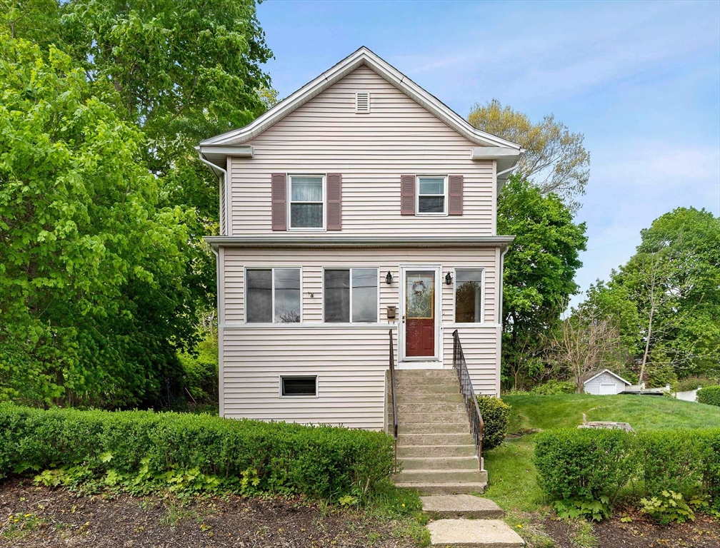 Photo of 25 Fairmount Ave, Braintree, MA