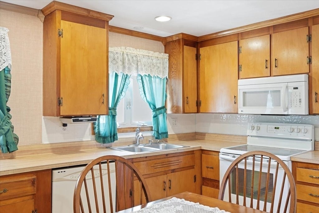 30 Newcomb ST, Norton, MA, 30 Newcomb ST, Norton, MA Photo #8