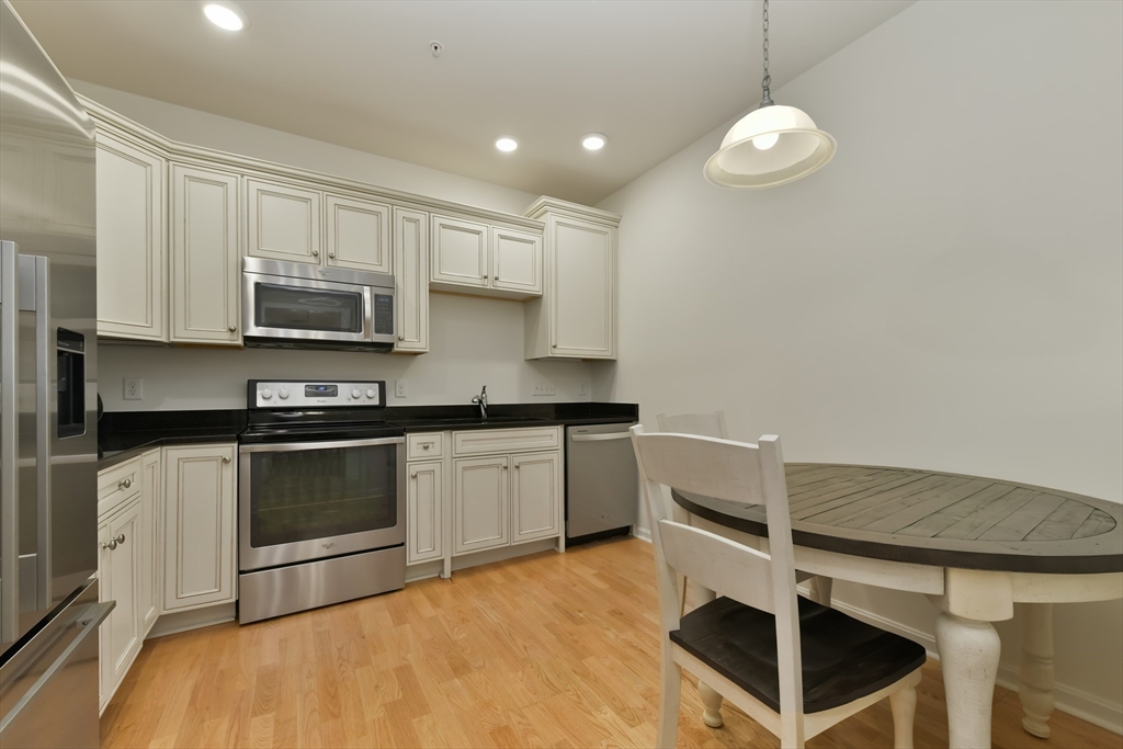 57 Augustus Ct 1013