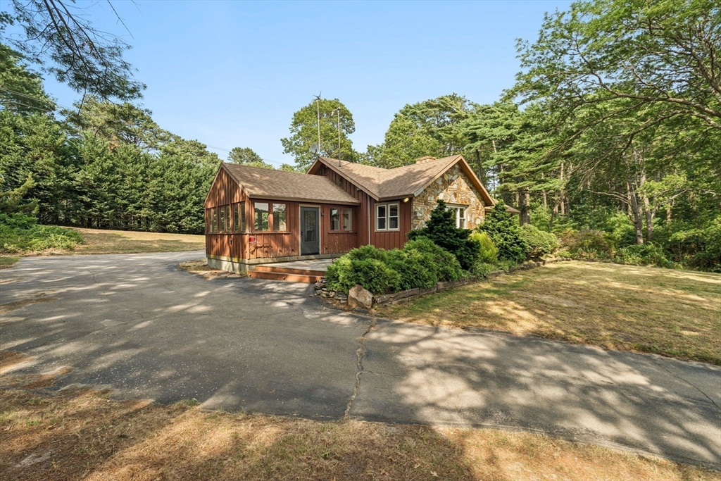 22 Long Neck Rd
