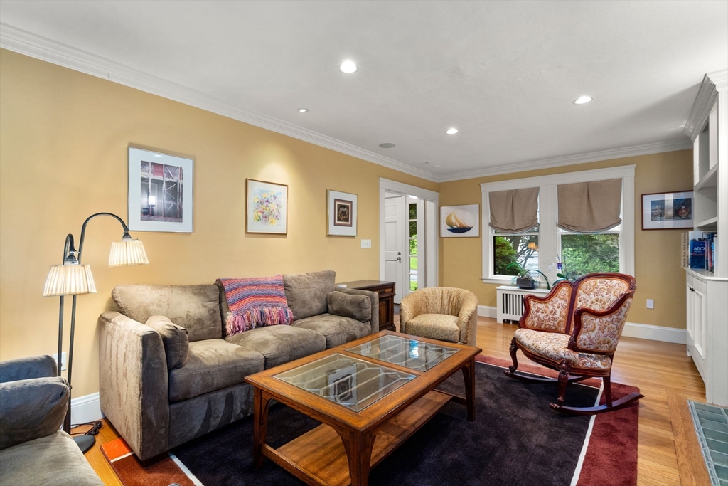 24 Aspen Ave