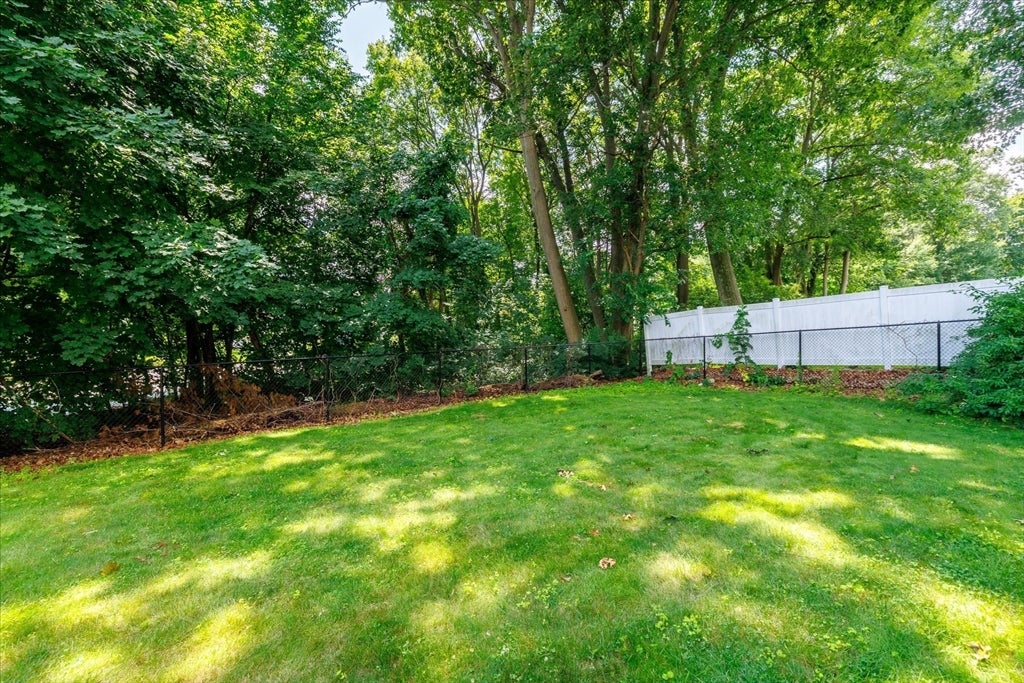 1 Melba Ave, Auburn, MA, 1 Melba Ave, Auburn, MA Photo #16
