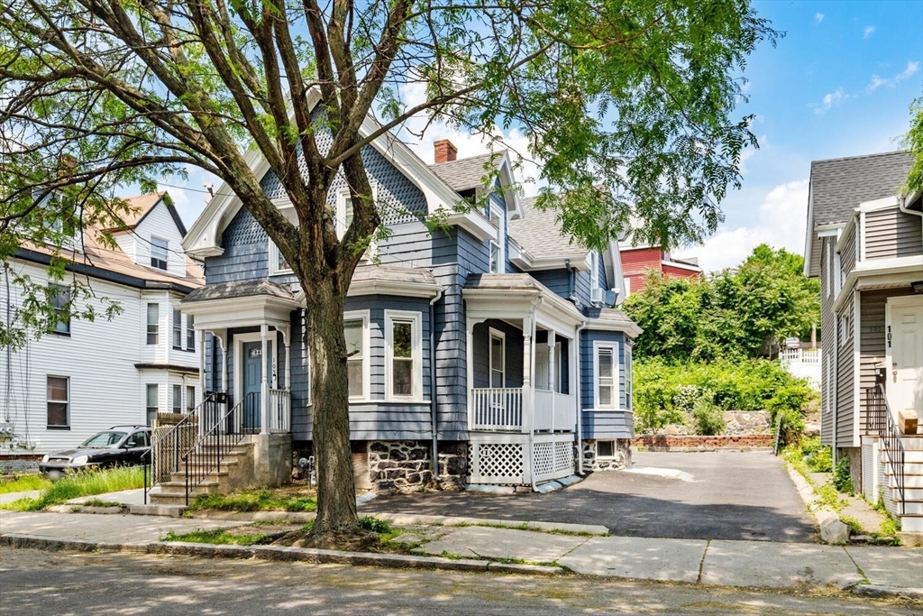 105 Lawton Ave
