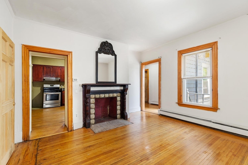 105 Lawton Ave