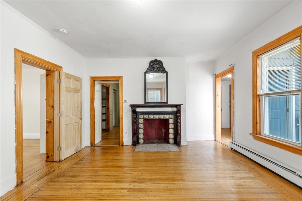 105 Lawton Ave
