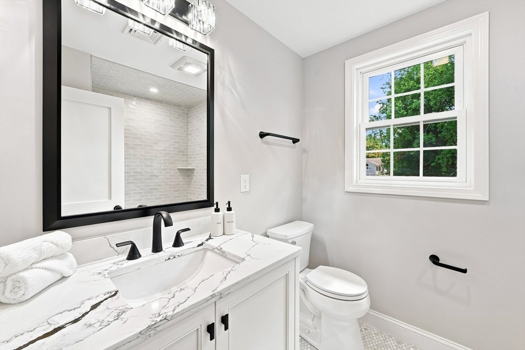 7 Viking Rd, Winchester, MA Photo #20