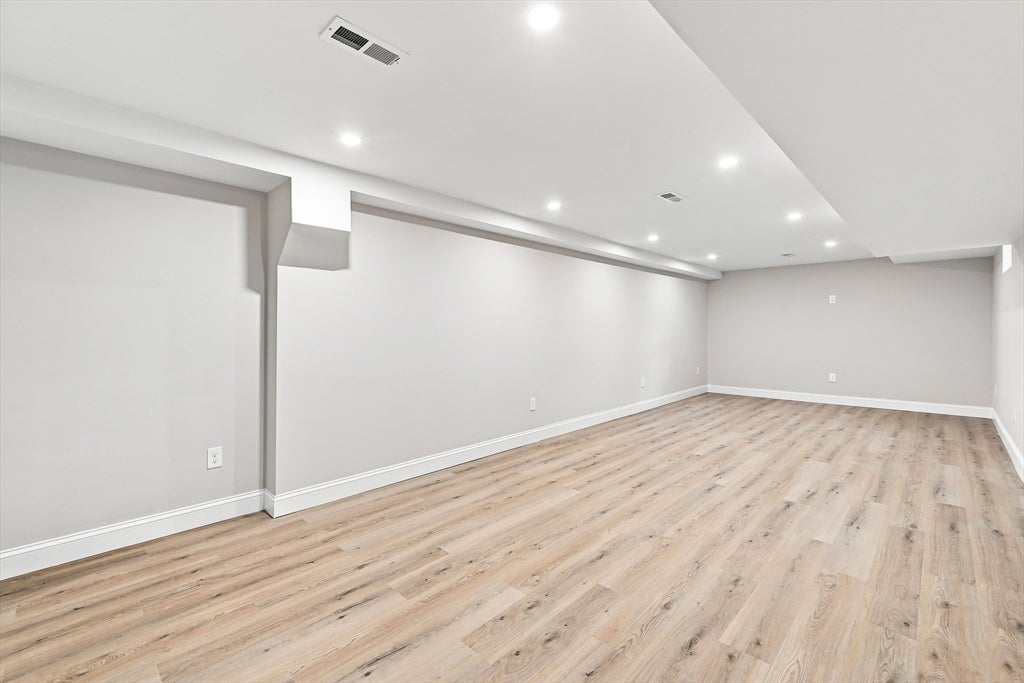 7 Viking Rd, Winchester, MA Photo #23