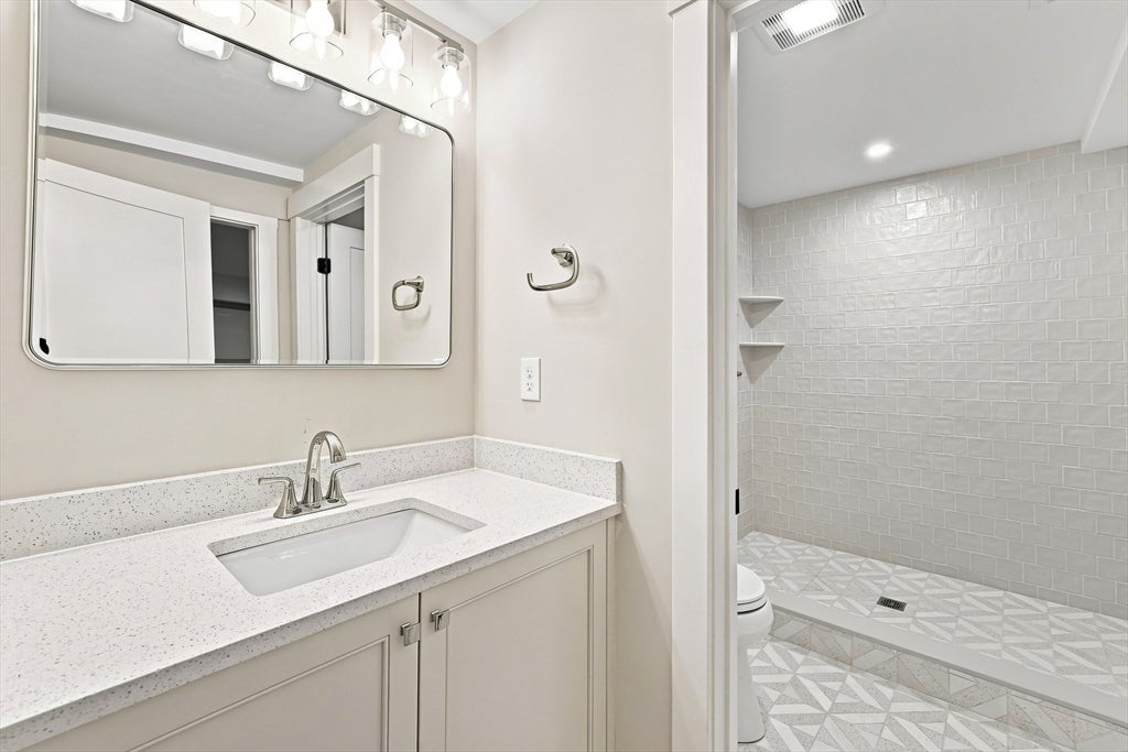 7 Viking Rd, Winchester, MA Photo #25