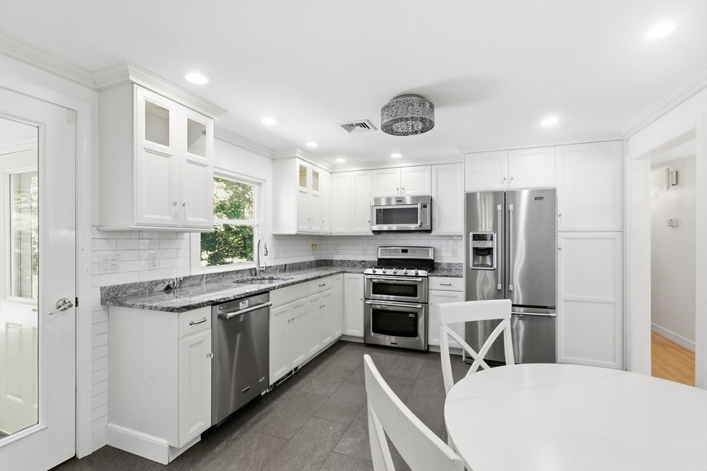 110 Thornberry Road, Winchester, MA, 110 Thornberry Road, Winchester, MA Photo #11