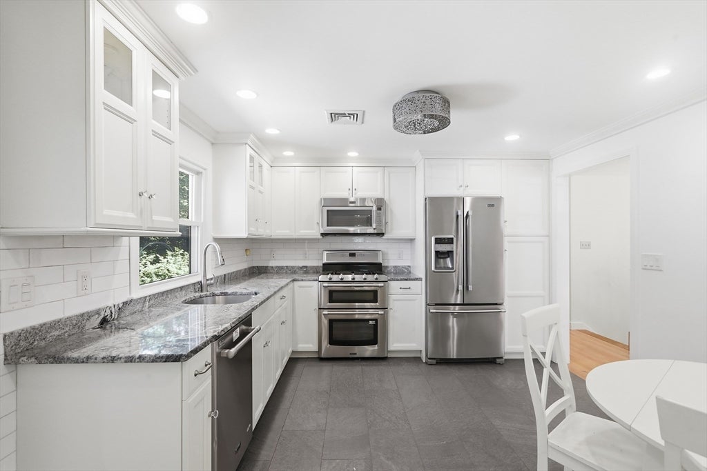 110 Thornberry Road, Winchester, MA, 110 Thornberry Road, Winchester, MA Photo #10
