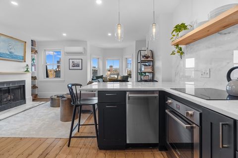 Photo of 171 Warren Ave #5, Boston, MA 02116 (MLS # 73483176)