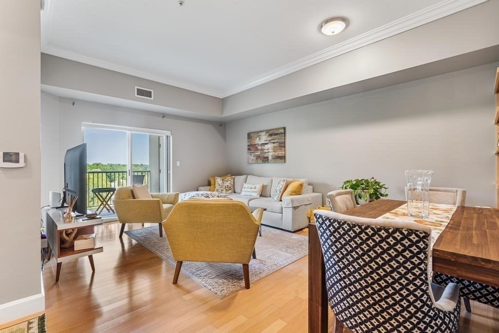 36 Village Road 713