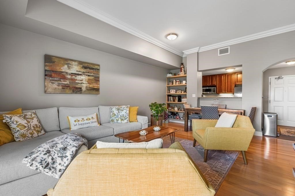 36 Village Road 713