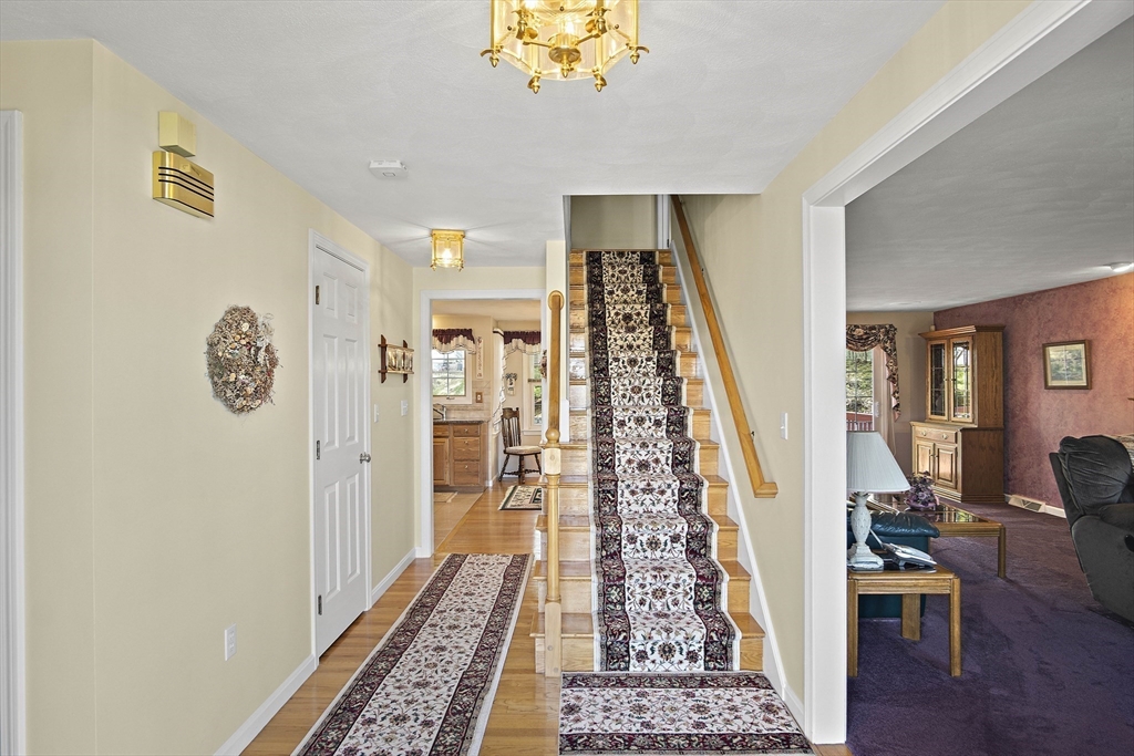 6 Jessica Drive