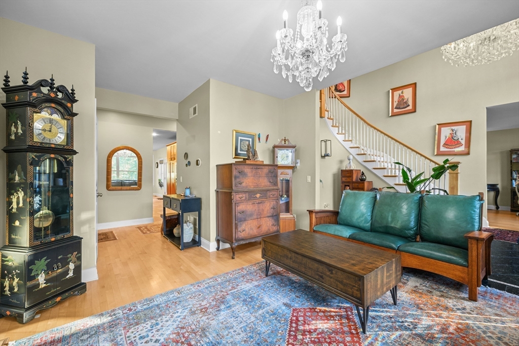 7 Taber Ln