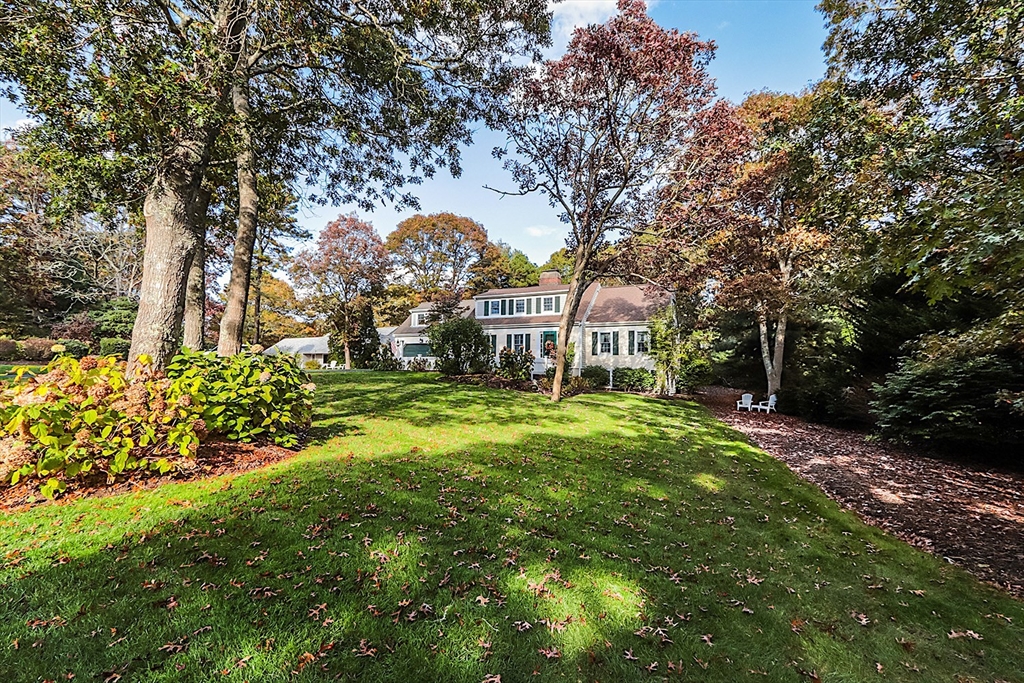 64 Cotuit Bay Dr