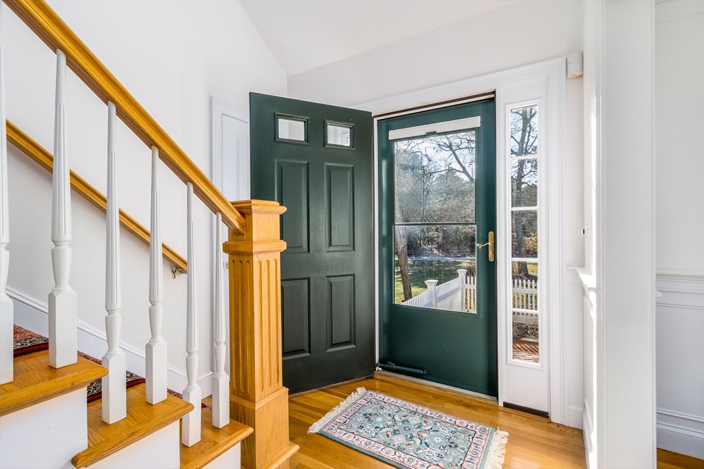 64 Cotuit Bay Dr